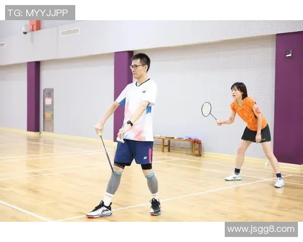 南京羽毛球队的阵地战揭秘:深度解析羽毛球竞技背后的策略与团队精神 南京羽毛球队的阵地战揭秘:深度解析羽毛球竞技背后的策略与团队精神