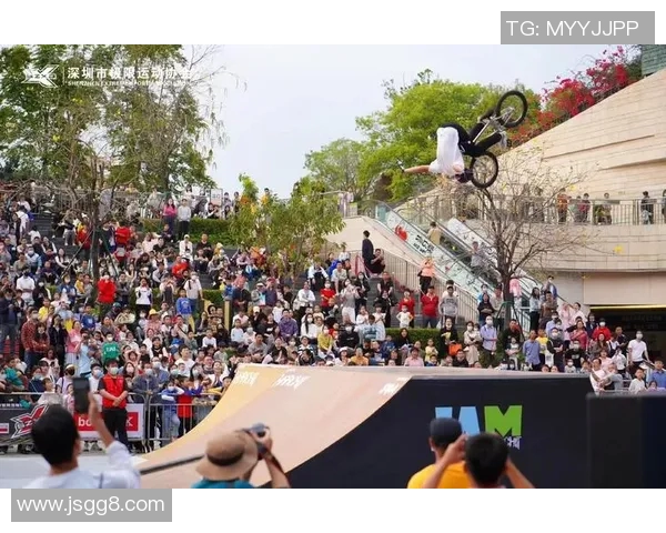 极限运动嘉年华精彩回顾上海街舞队展现灵活性与活力的完美结合 极限运动嘉年华精彩回顾上海街舞队展现灵活性与活力的完美结合