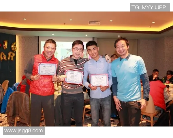 上海篮球队的崛起之路：邀请赛中的挑战与荣耀全景回顾