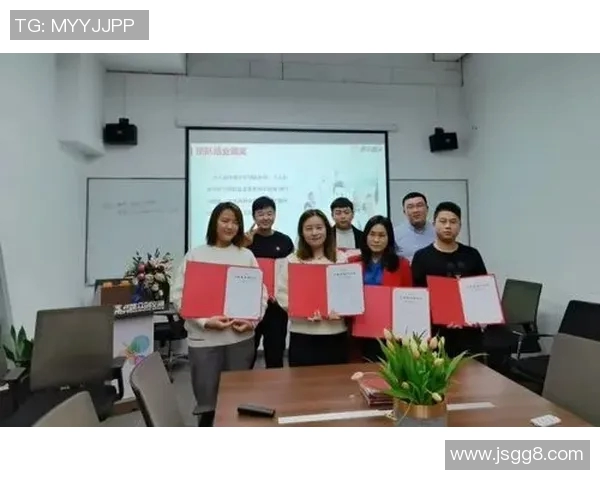 杭州篮球队团队协作的成功秘诀与战术分析探讨 杭州篮球队团队协作的成功秘诀与战术分析探讨