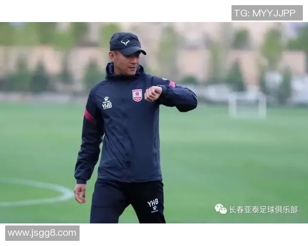 武汉网球队中路突破战术解析与实战应用探讨 武汉网球队中路突破战术解析与实战应用探讨