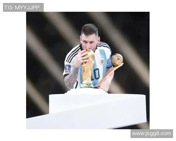 通过图片线索揭示足球传奇梅西的精彩瞬间与成就之旅 通过图片线索揭示足球传奇梅西的精彩瞬间与成就之旅