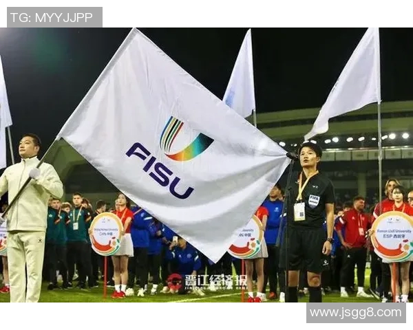 足球明星齐聚助威激情四溢为梦想拼搏加油打气展现无尽魅力与团队精神 足球明星齐聚助威激情四溢为梦想拼搏加油打气展现无尽魅力与团队精神